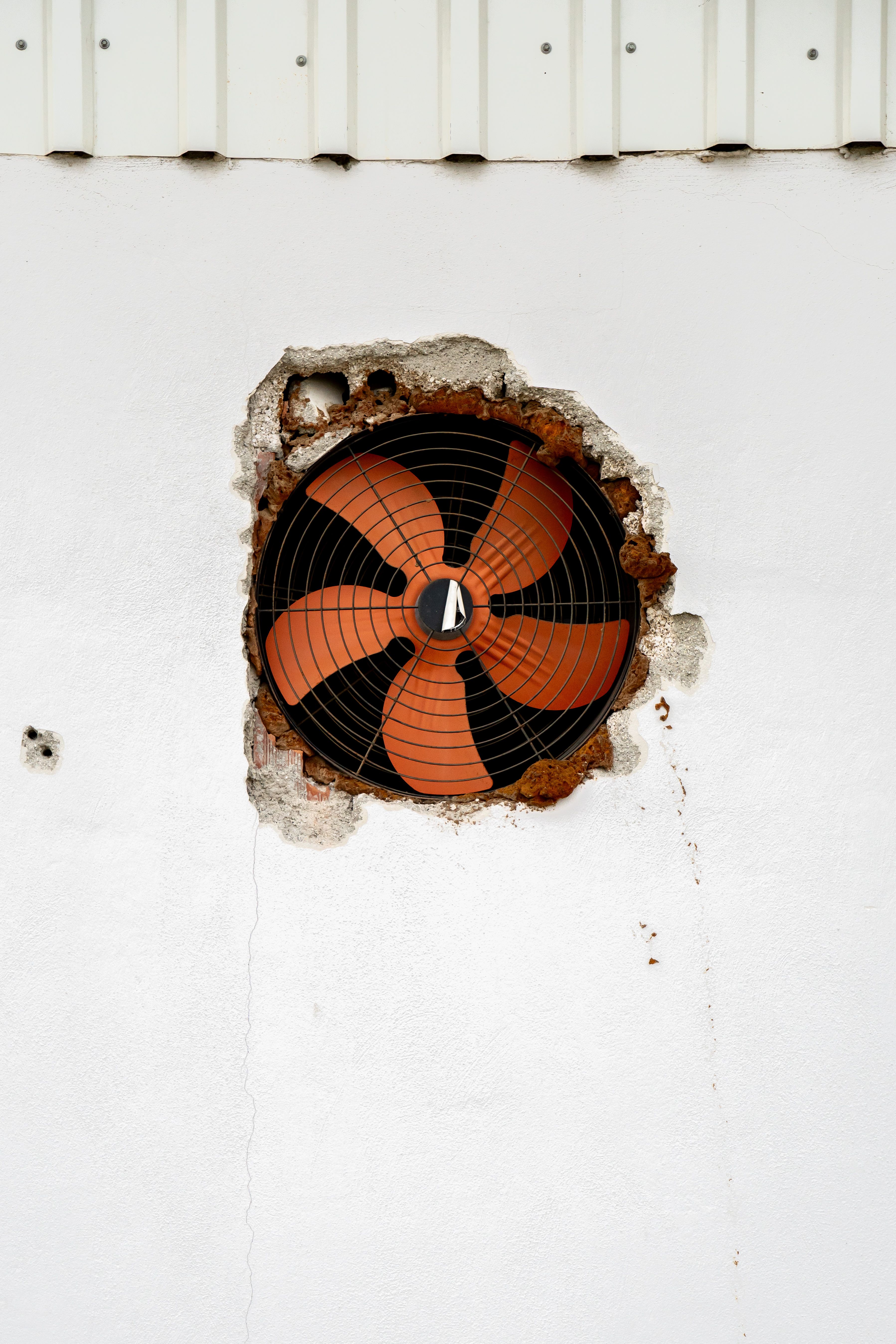 Extracteur d'air FAN SAN installé en façade